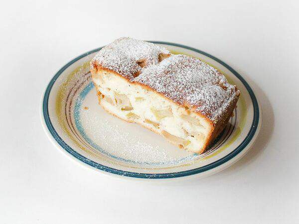 Брынза - Шарлотка домашняя с яблоками