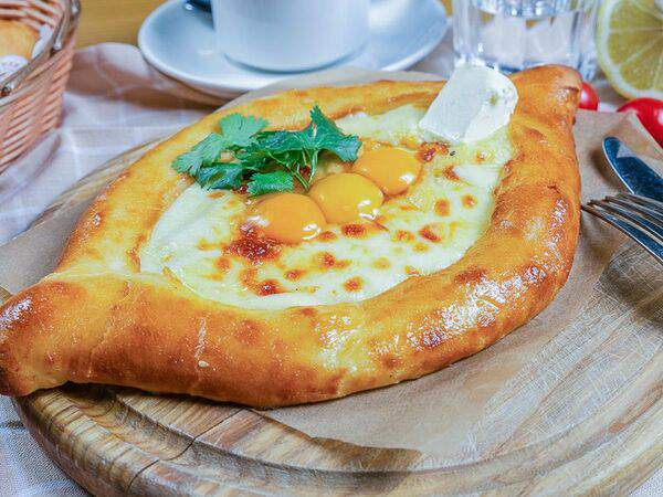 Bazar - Хачапури по-аджарски