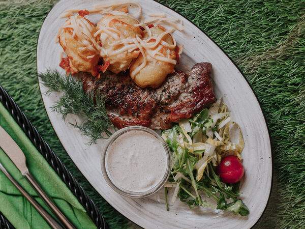 Мята Lounge - Стейк из свинины