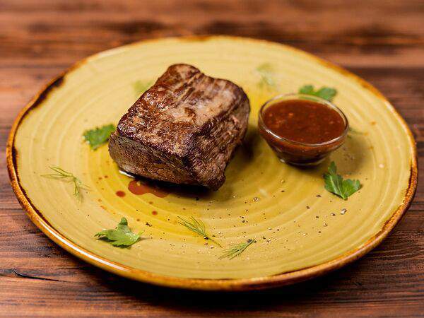 Трактир Колесо на Спасской - Стейк из филе говядины Соль & Перец