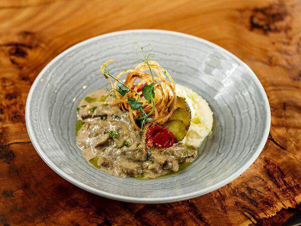 ЛайкиПарк - Бефстроганов с картофельным пюре