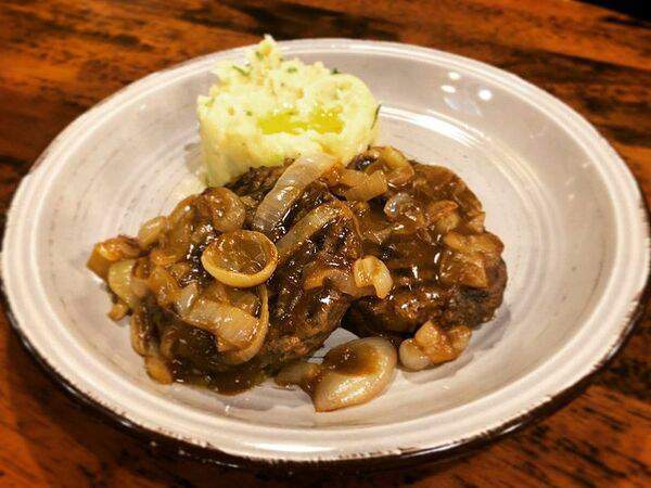 Hamilton's pub - Французский Голый бургер с чампом и грейви