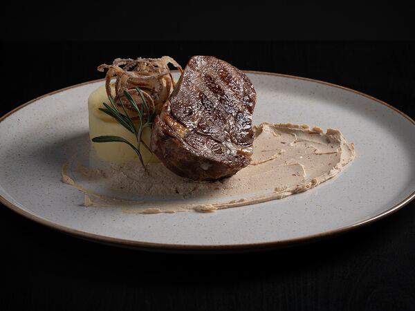 Amaris - Телячий язык с картофельным пюре