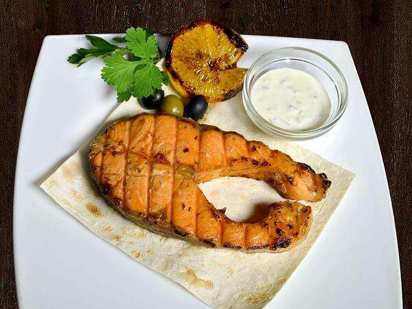 Трактиръ - Стейк из сёмги на кости