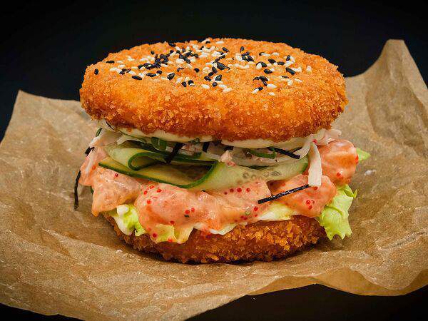 Ramenboy - Суши-бургер с лососем и снежным крабом