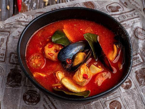 Jager restopub - Томатный суп с морепродуктами