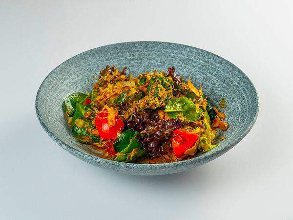 Skzk Rest - Салат с курицей и авокадо