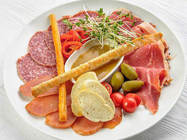 Гранат - Ассорти мясной гастрономии