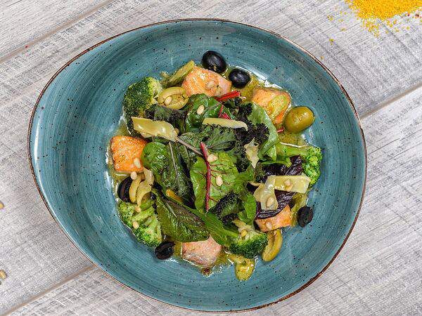 Infinity - Теплый салат с лососем