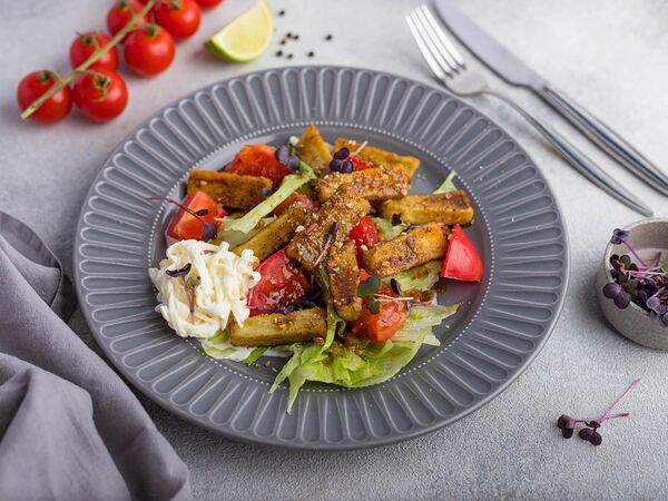 Apollo café - Салат с баклажанами и страчателлой