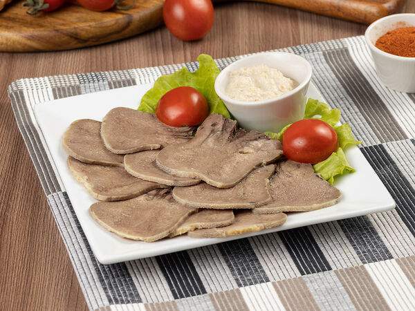 Грузинский дворик - Язык отварной с хреном