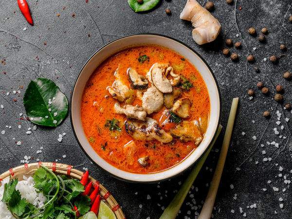 Spicy Band - Суп Том Ям с курицей