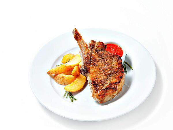 Траттория пицца - Свиная корейка на косточке