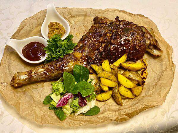 Кадриль - Баранья лопатка с запеченным картофелем, Деми Глас (на двоих)