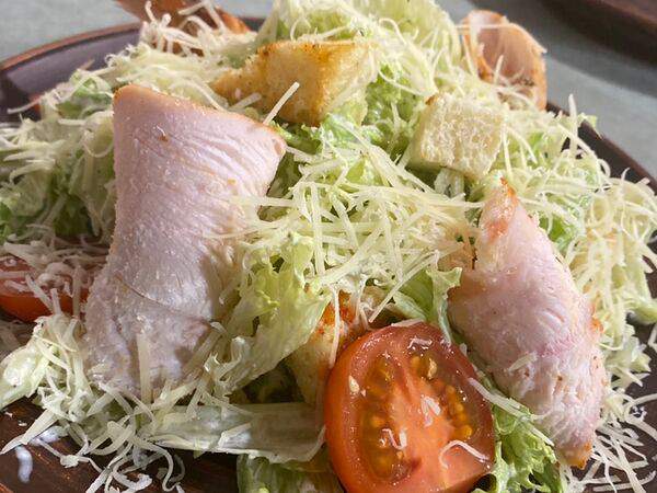 Боржоми - Салат Цезарь с курицей