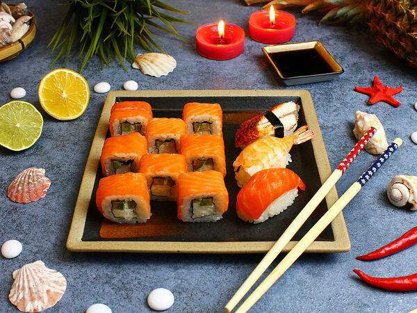 Может суши - Сет Salmon Set