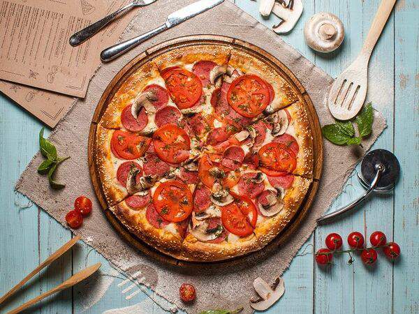 KUNAK HOUSE Халяль - Пицца Салями