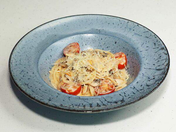 Утесов - С вяленой уткой, страчателлой и трюфельным маслом