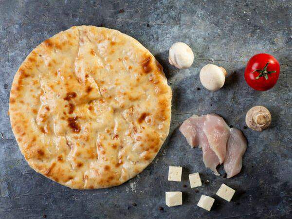 Karlitto Pizza - Осетинский пирог с курицей, сыром и грибами