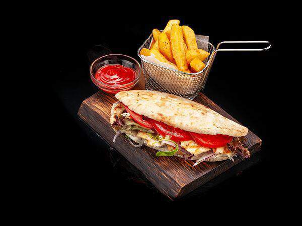 Греко гриль бар - Киприяки пита мэ гиро-котопуло