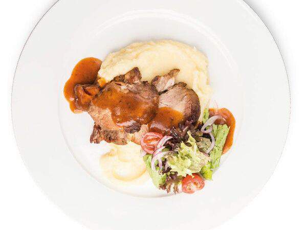 Фёст на Первомайской - Буженина с картофельным пюре и соусом