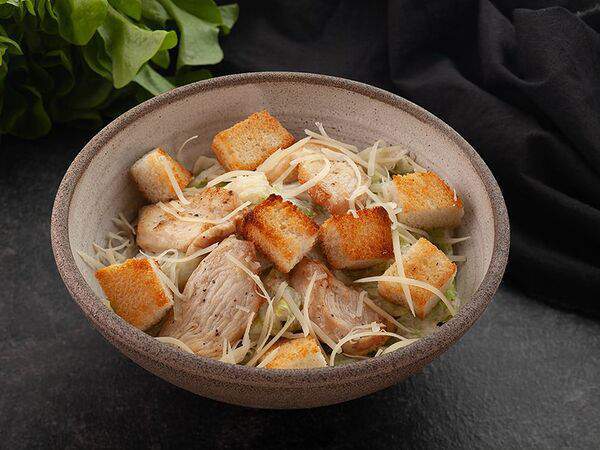 Гриль-кафе МангалЪ - Цезарь с курицей