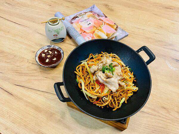 Цзао Ван - Удон со свининой