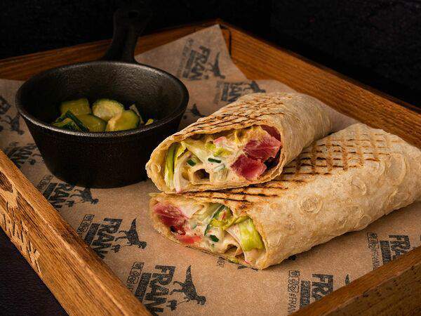 Frank by Баста - Шаурма с тунцом и сливочным соусом