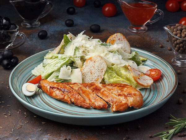 Blackwood - Салат Цезарь с куриной грудкой