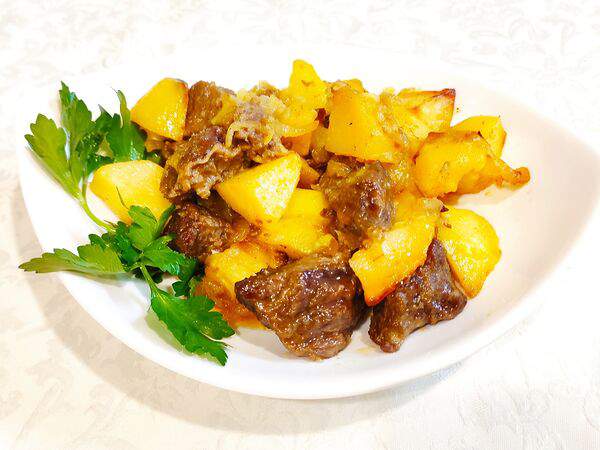 Брусника - Жаркое с говядиной