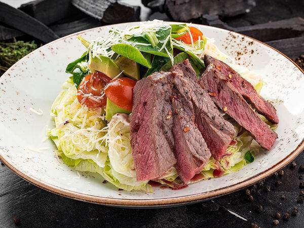 Corner Grill - Стейк салат