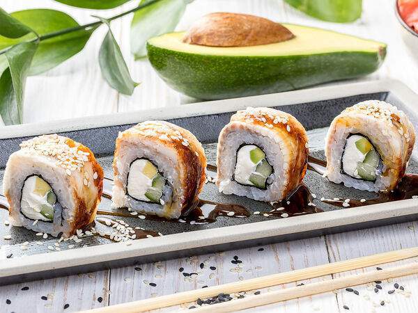 Tutto Bene - Ролл с угрем и сливочным сыром