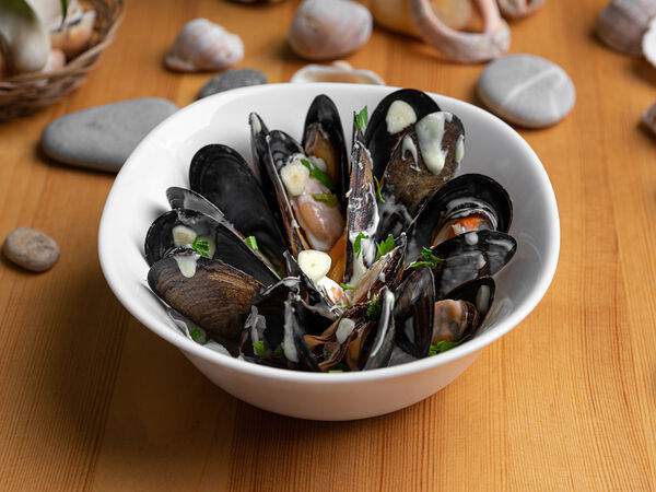 Sea House - Мидии в чесночном соусе