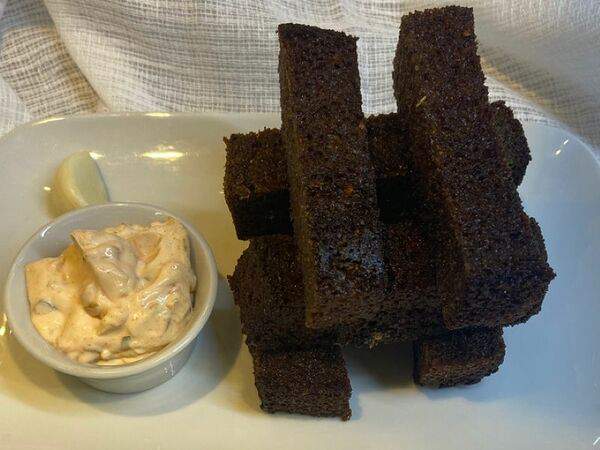 Трактир Мистер Бочкин - Гренки чесночные бородинские