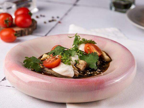 Mandarinka Restaurant & Bar - Баклажаны в пряном соусе с сырным кремом