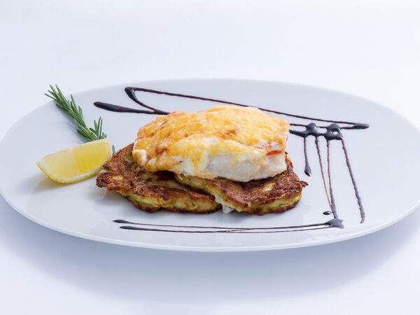 Ресторан Boho - Судак запеченный с томатами и оладьями из кабачков