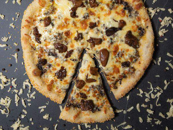 Pizza Shop - Пицца с белыми грибами на жульене