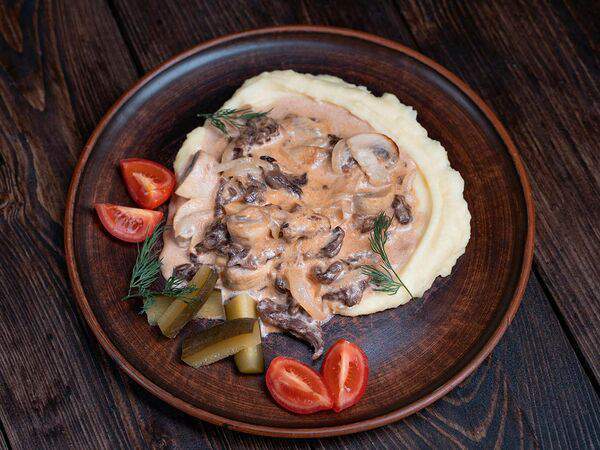 Бар Мажор - Бефстроганов