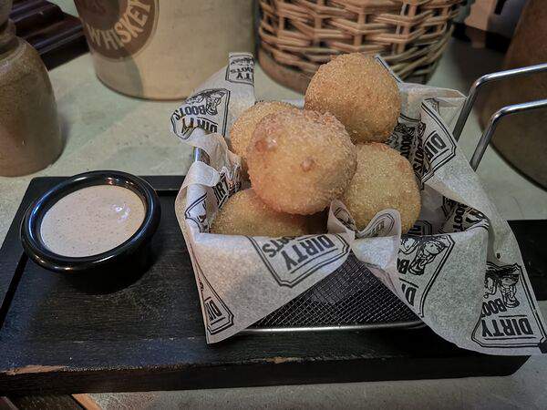 Dirty boots irish pub - Сырные шарики