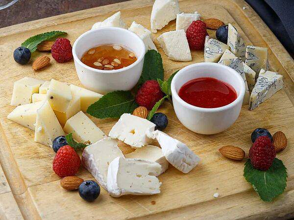 Fratelli - Сырное плато