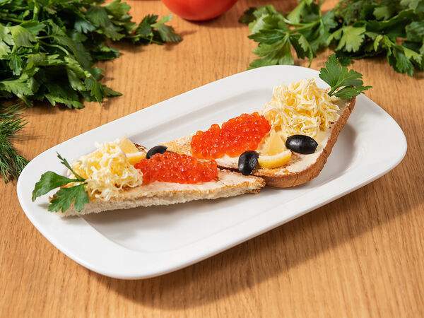 Ресторан Компания - Тосты с красной икрой