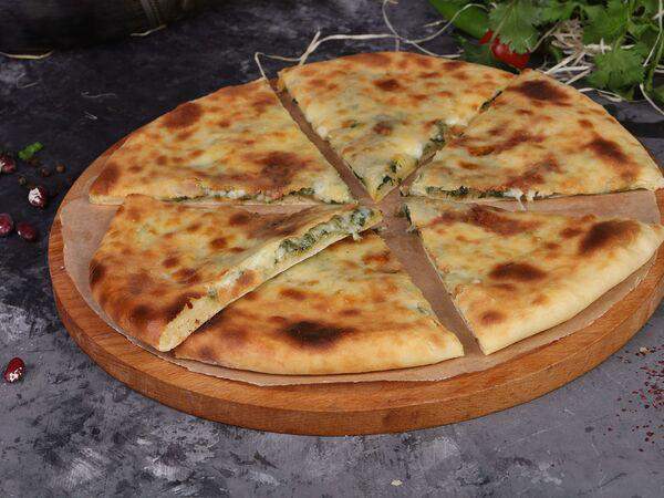 Батони - Хачапури со шпинатом и сыром