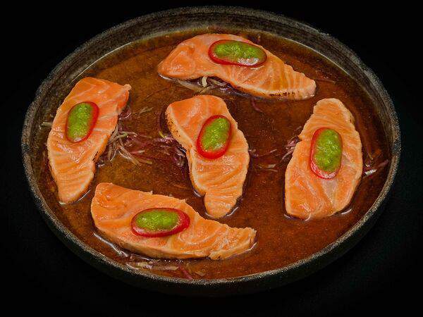 Ramenboy - Татаки из лосося с соусом чимичурри