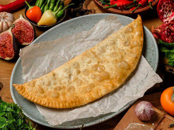 Хачапури и вино - Чебурек с бараниной и телятиной