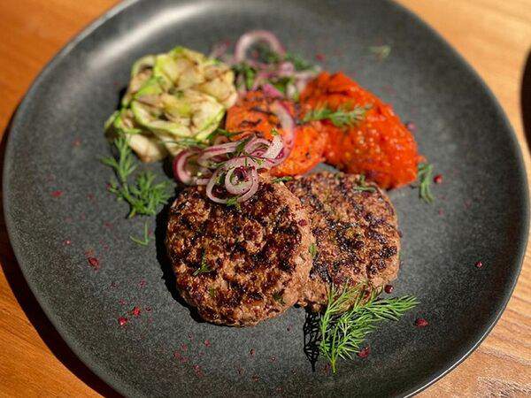 Кафе-пекарня Поль Бейкери - Балканские котлеты