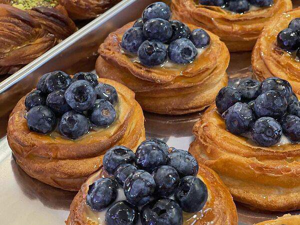 Zanoza Open Bar - Дениш с ягодой