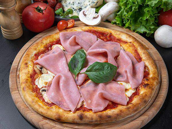 Yoshi Sushi & Mulino Pizza - Пицца Капричоза