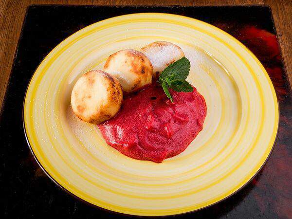 Рамен с уткой - Сырники с малиновым муссом