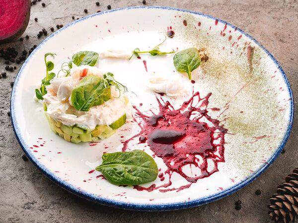 Chalet River Club - Салат с нежным камчатским крабом