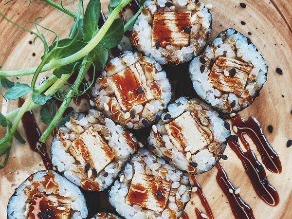 Chocolate lounge cafe - Ролл с японским омлетом